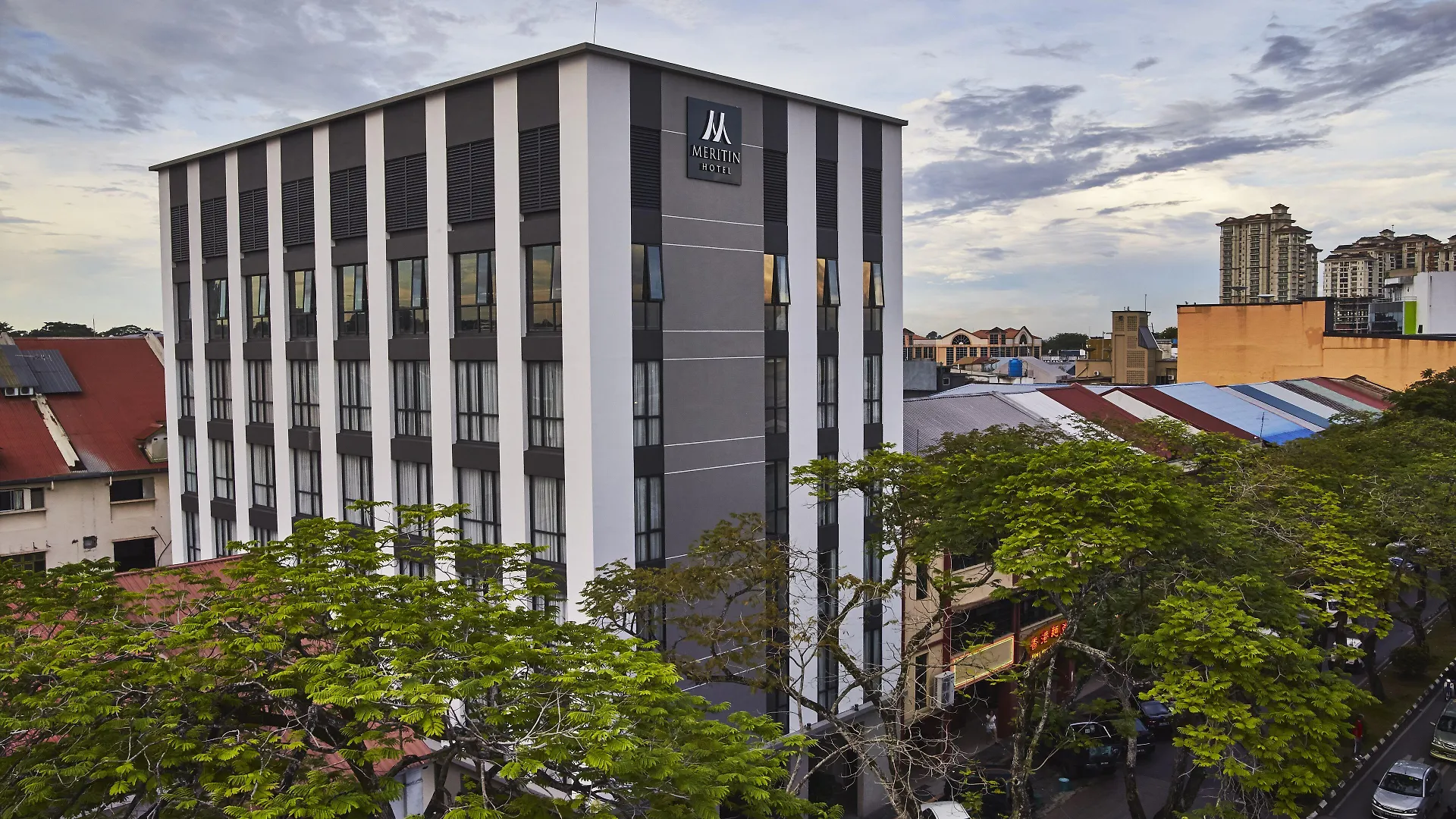 Staying in Kuching Waterfront: 5 Central Hotels Compared
